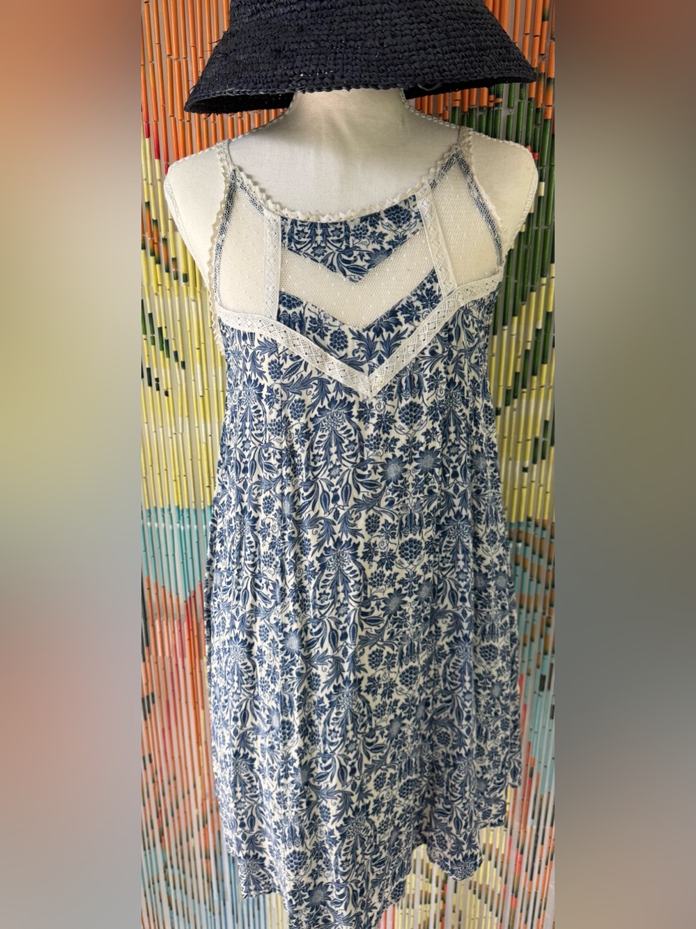 En Creme Blue and White Floral Mini Dress
